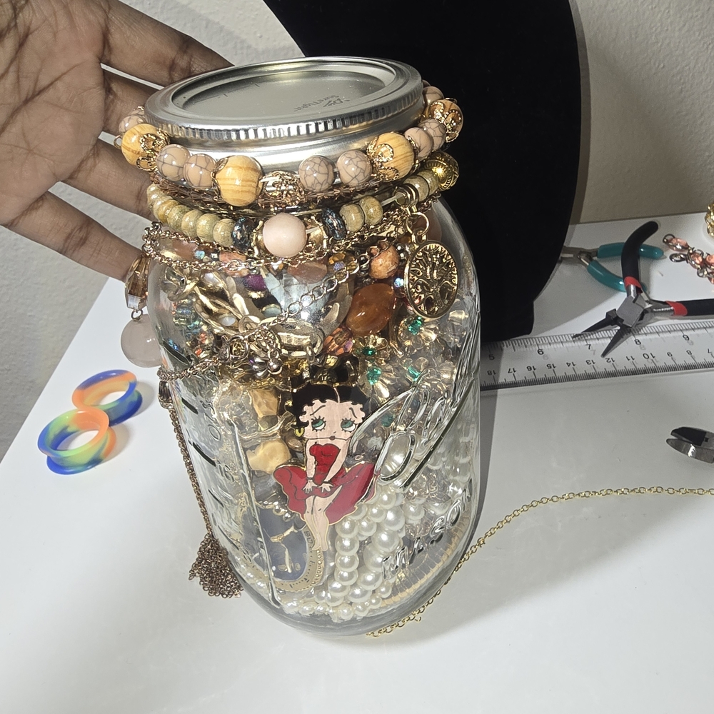 Vintage Jewelry Jar DO NOT BUY, RESERVED
